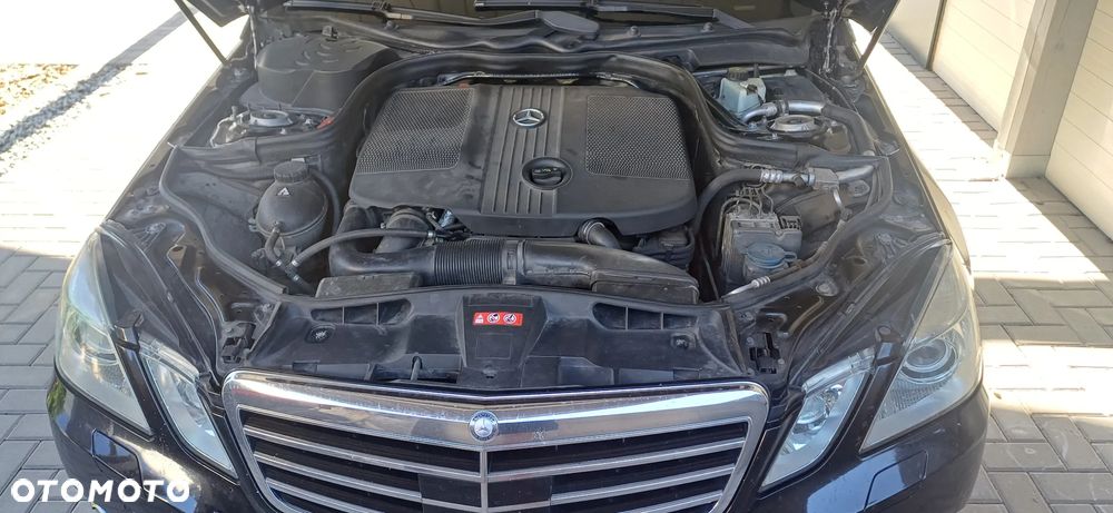 Mercedes-Benz Klasa E 220 CDI DPF BlueEFFICIENCY Automatik Avantgarde - 6