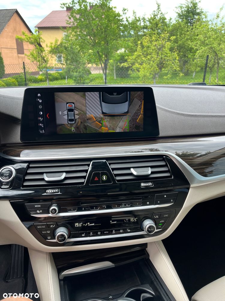 BMW Seria 5 520d Luxury Line - 21