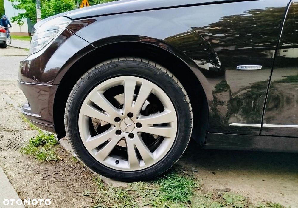 Mercedes-Benz Klasa C 220 CDI DPF Automatik BlueEFFICIENCY Avantgarde - 11