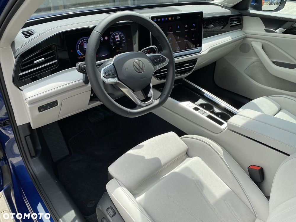 Volkswagen Passat Variant 1.5 TSI ACT mHEV Elegance DSG - 13