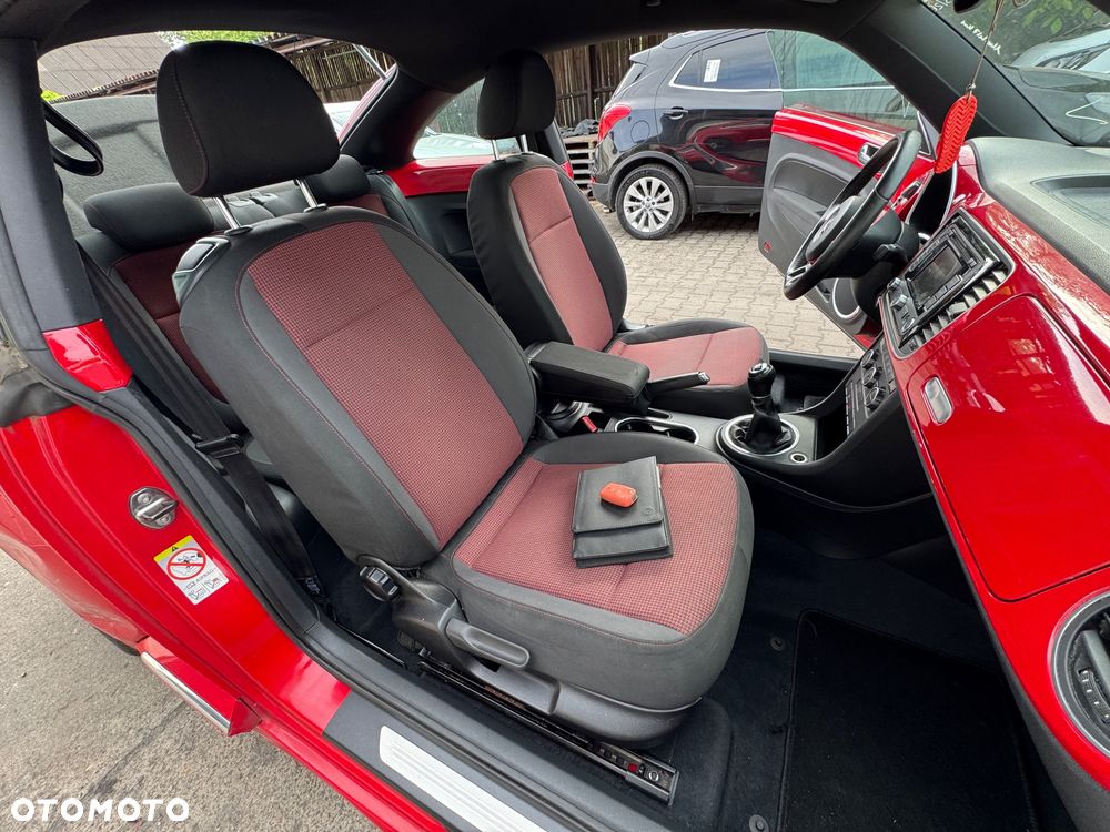 Volkswagen New Beetle - 7
