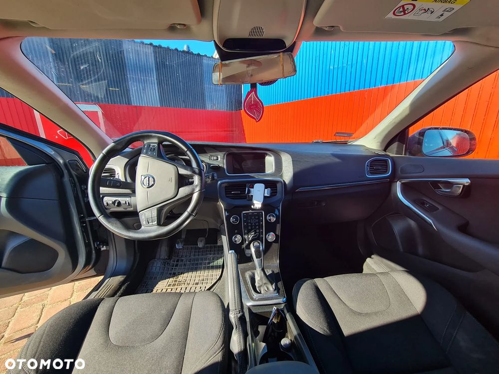 Volvo V40 - 2