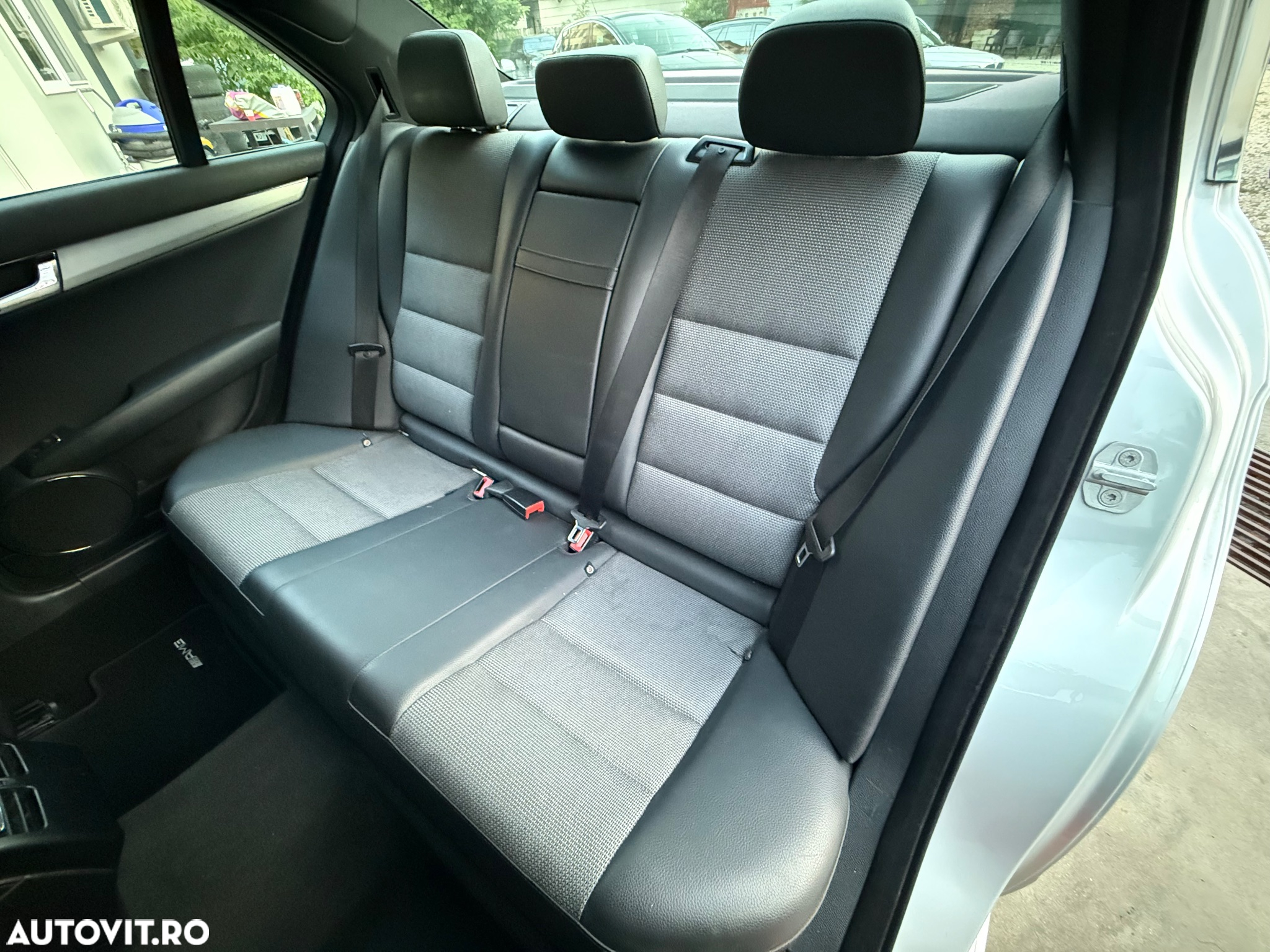 Mercedes-Benz C 250 CDI DPF BlueEFFICIENCY PRIME EDITION - 12