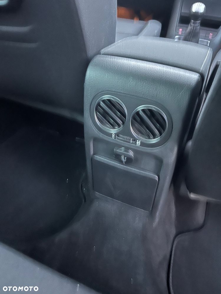 Volkswagen Golf Plus - 17