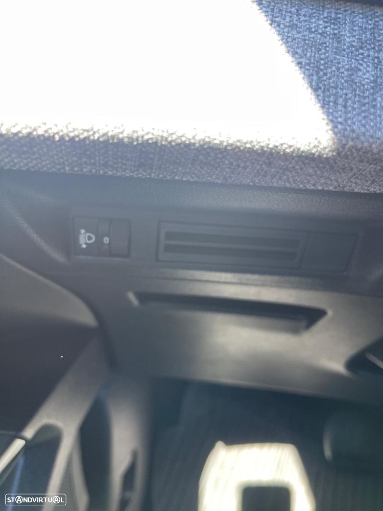 Peugeot 5008 Hybrid 145 e-DSC6 Allure - 13