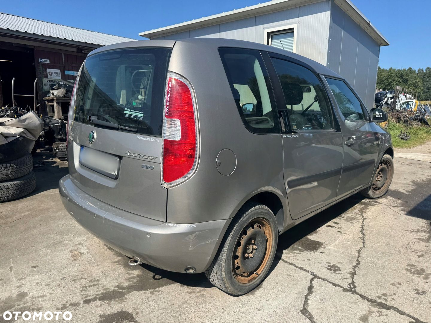 SKODA ROOMSTER I BŁOTNIK LEWY PRZEDNI PRZÓD LF8A - 16
