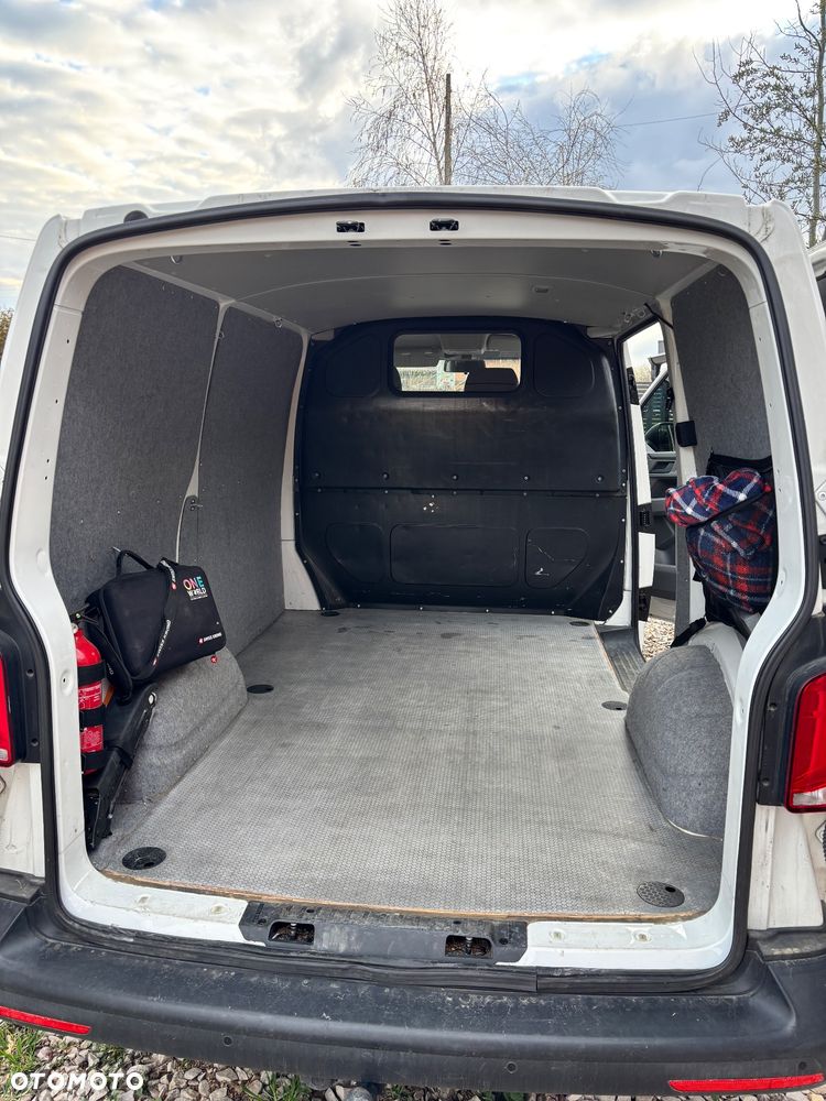 Volkswagen Transporter - 12