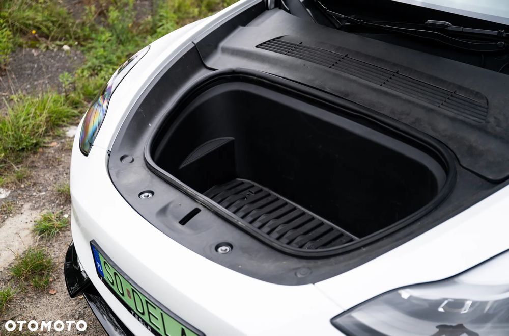 Tesla Y Model RWD - 18