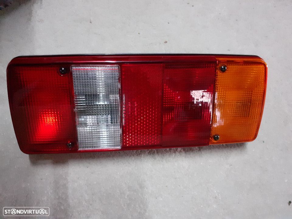 Farol farolin nissa cabstar f23 novo - 1