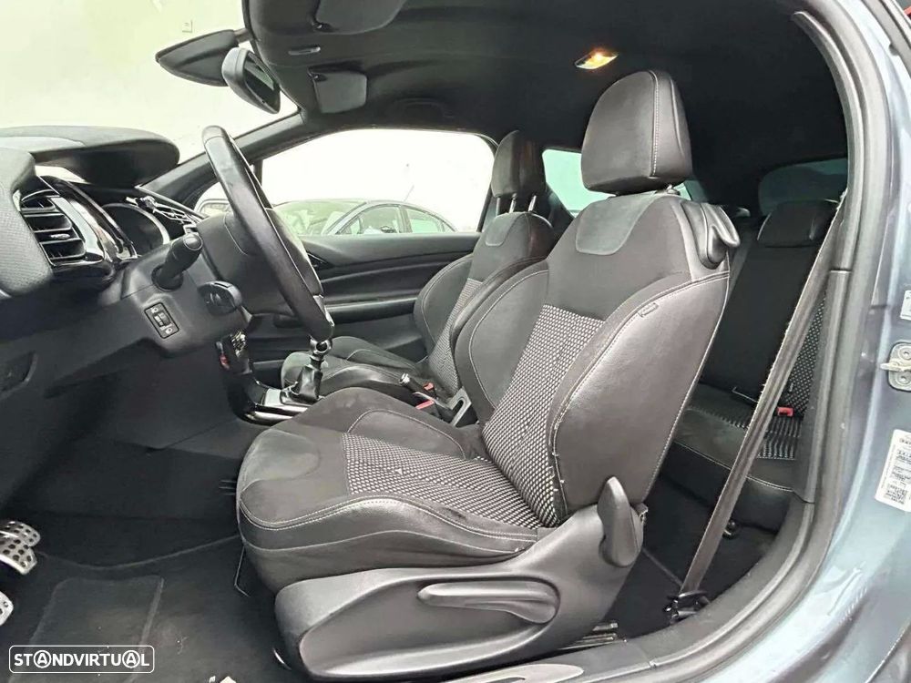 Citroën DS3 1.6 e-HDi So Chic - 9