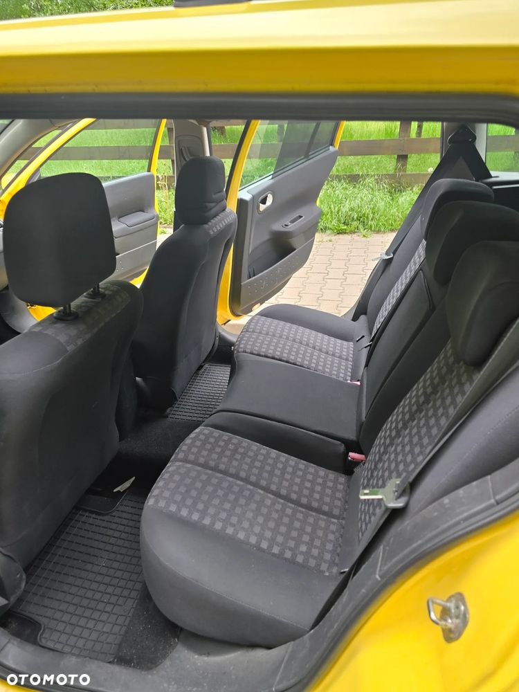 Renault Megane 1.9 dCi Alize - 25