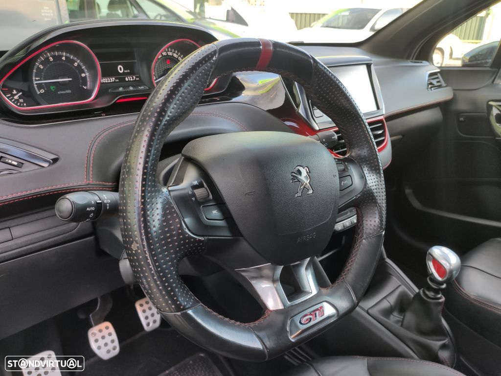 Peugeot 208 1.6 THP GTi - 24