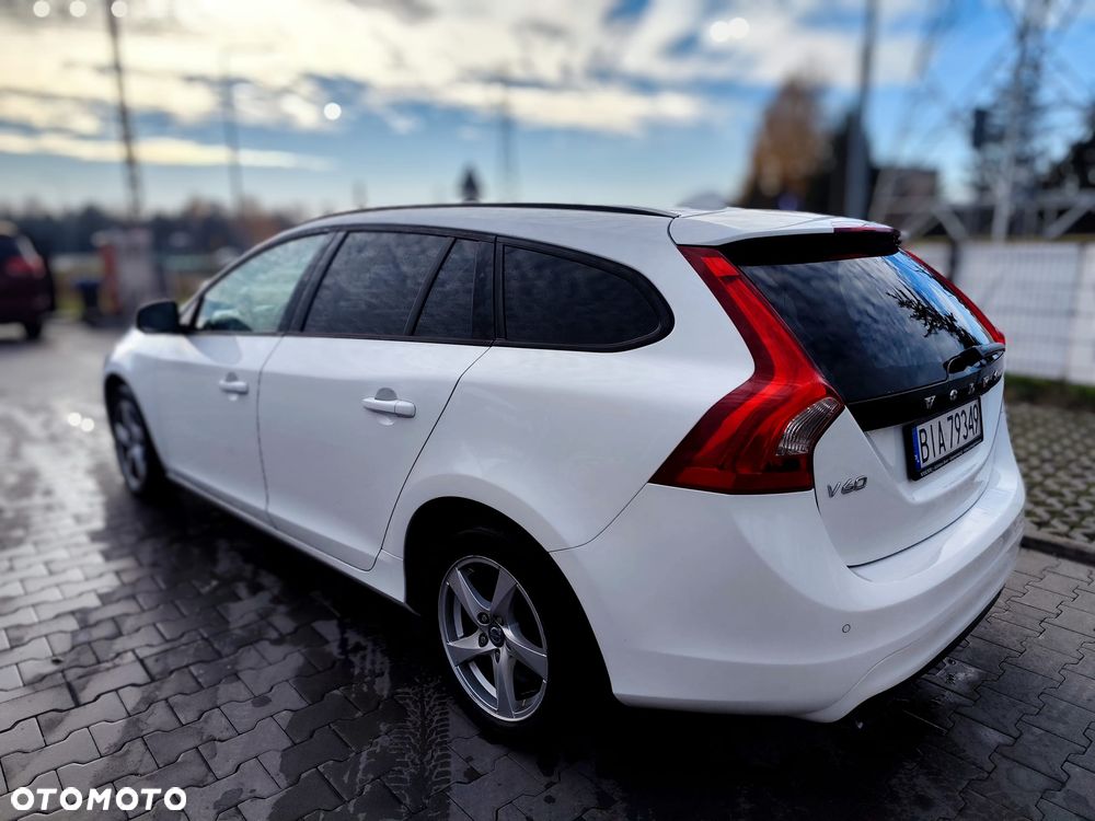 Volvo V60 D4 Momentum - 2