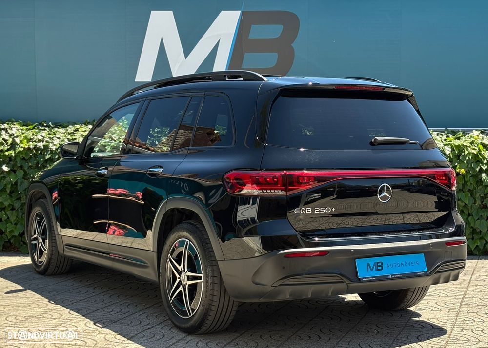 Mercedes-Benz EQB 250+ AMG Line - 32