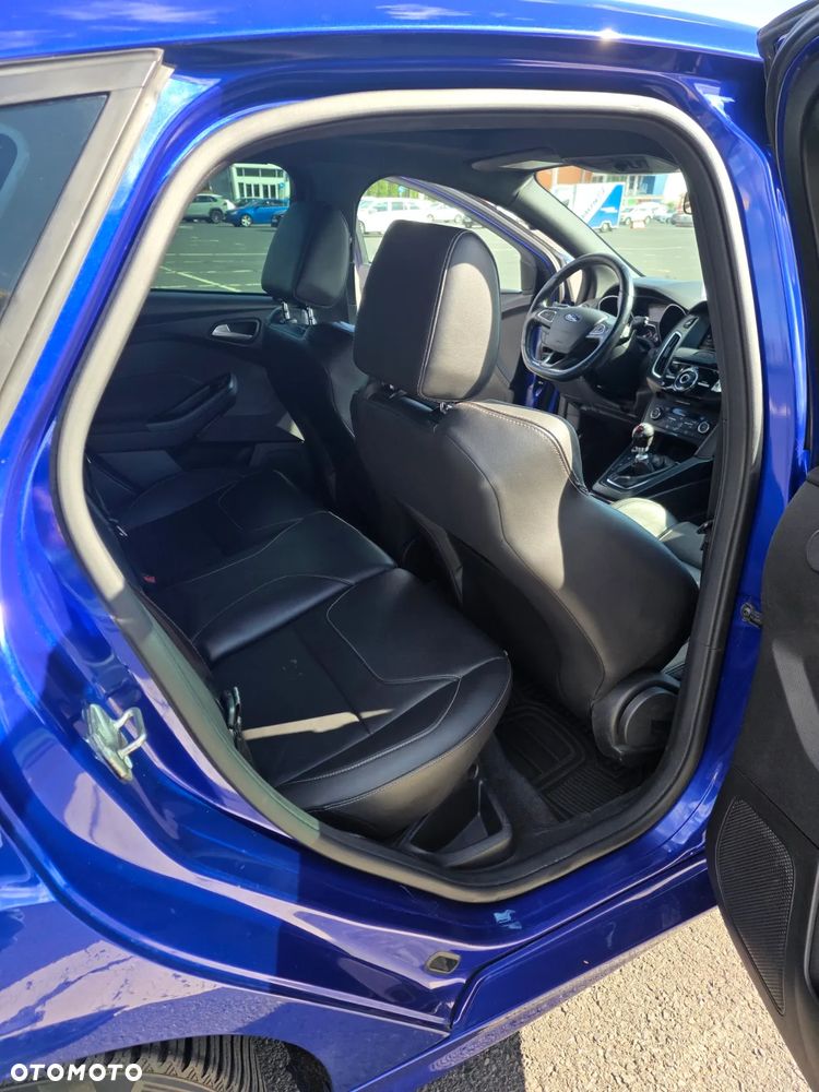 Ford Focus 2.0 EcoBoost ST - 9
