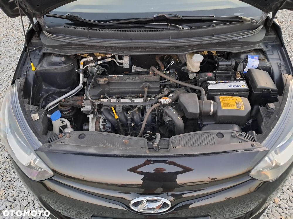 Hyundai i20 1.2 Intro Edition - 14