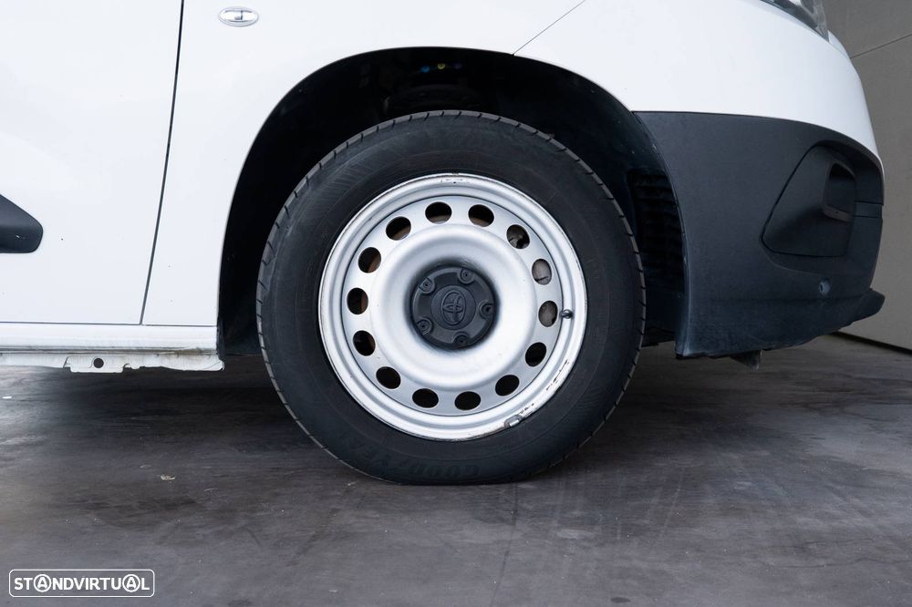 Toyota Proace City 1.5 L2 Exclusive - 10