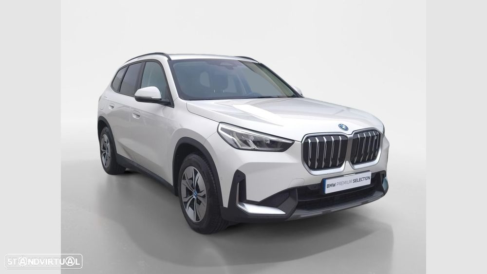 BMW iX1 xDrive30 — photo 4