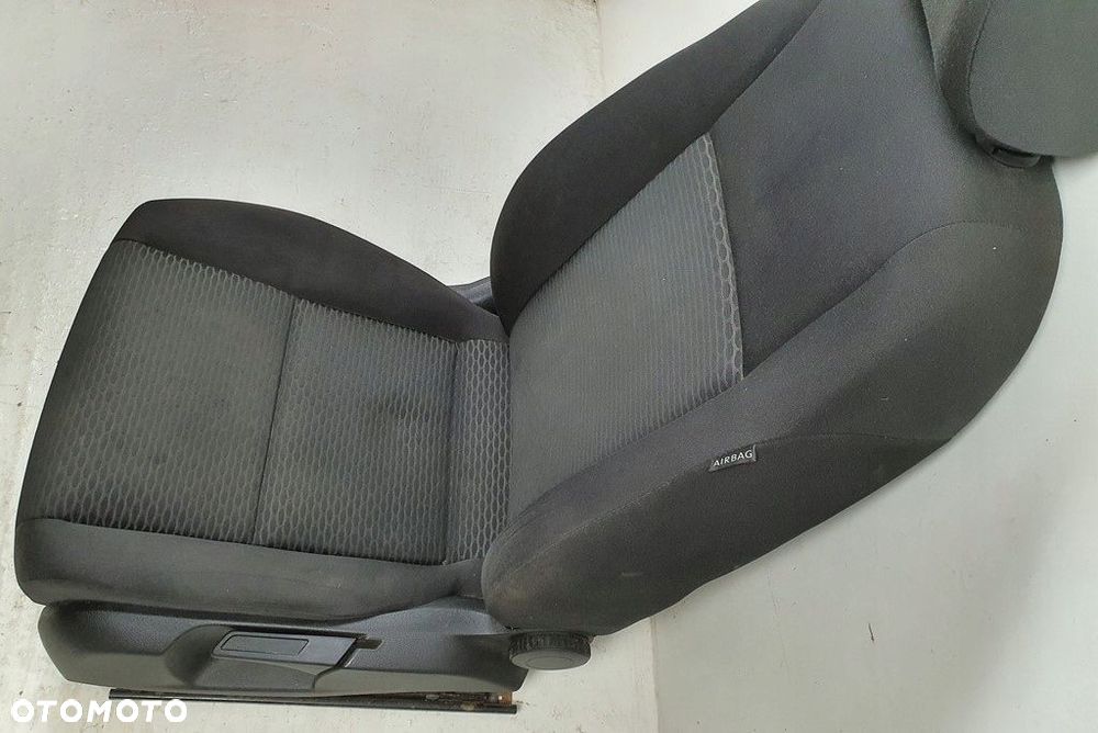 FOTEL LEWY PRZÓD KIEROWCY VW GOLF VI EUROPA - 4