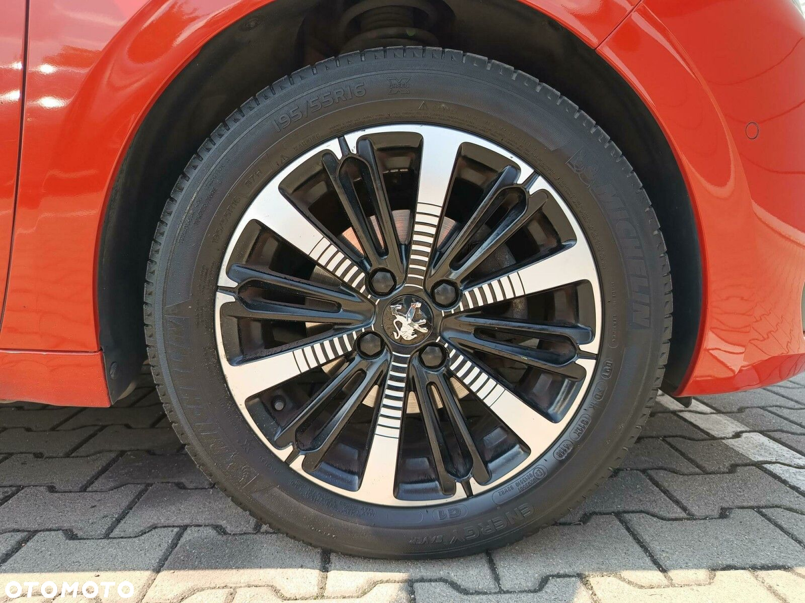 Peugeot 208 1.2 PureTech Allure S&S EAT6 - 11