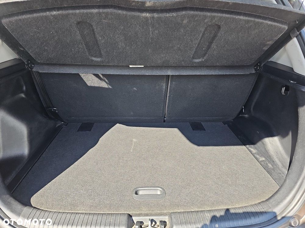 Kia Venga 1.4 L - 28