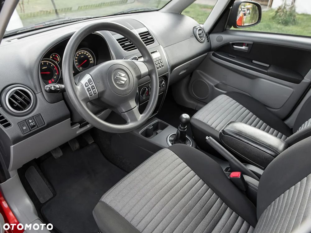 Suzuki SX4 - 16