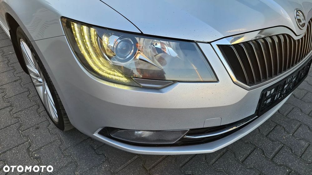 Skoda Superb 2.0 TDI Ambition Outdoor - 6