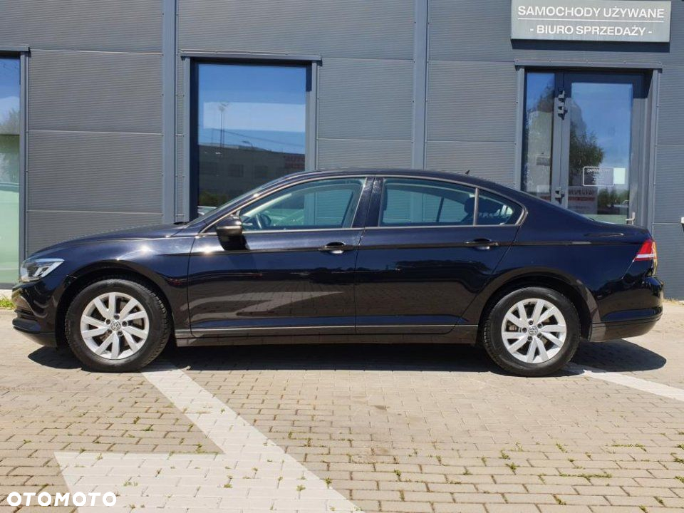 Volkswagen Passat - 2