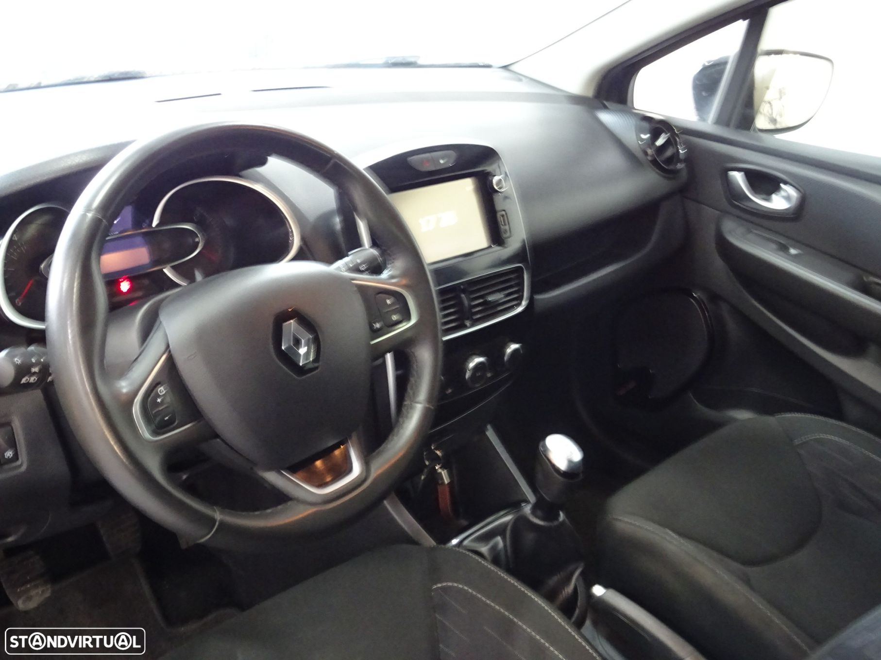 Renault Clio 1.5 dCi Limited - 11