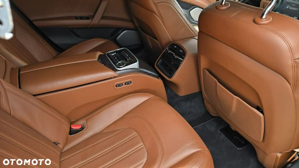 Maserati Quattroporte - 34