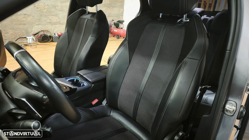 Peugeot 3008 1.6 Hybrid4 GT Line e-EAT8 - 29