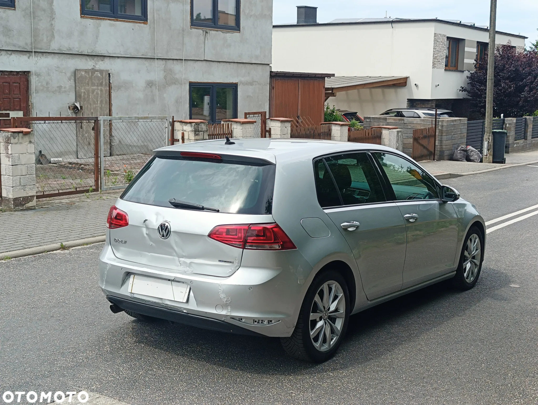 Volkswagen Golf 1.6 TDI BlueMotion Technology DSG Comfortline - 4