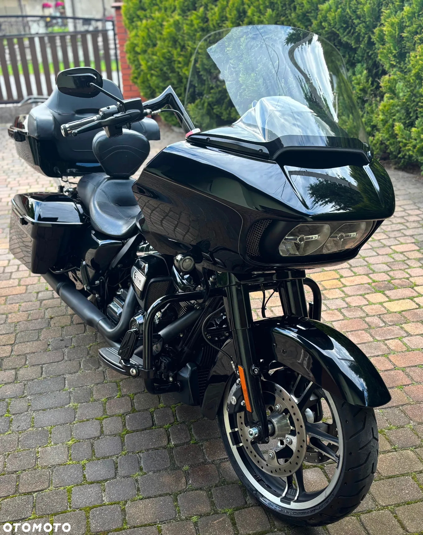 Harley-Davidson Touring Road Glide - 2