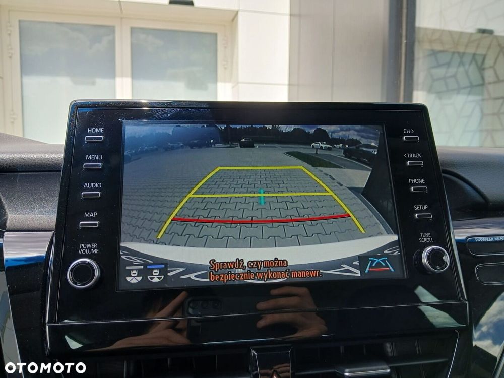 Toyota Camry - 23
