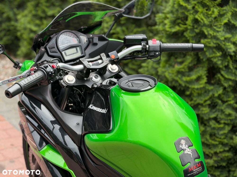 Kawasaki ER - 15