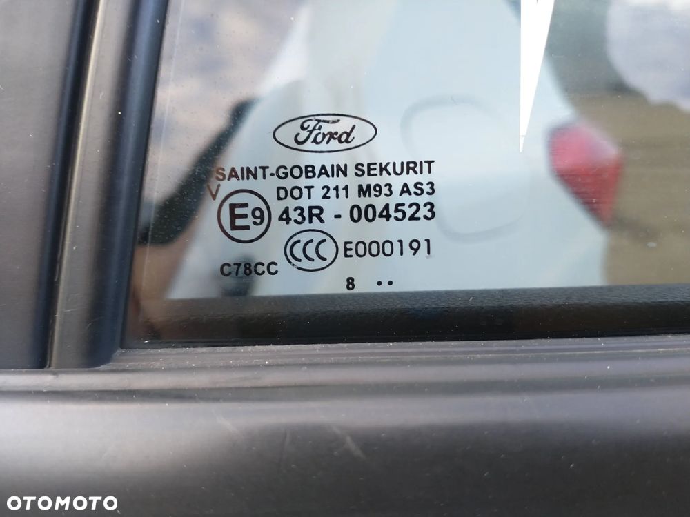 Ford Focus 1.0 EcoBoost ST-Line - 27