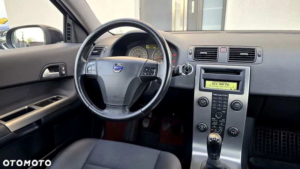 Volvo C30 2.0 Momentum - 23