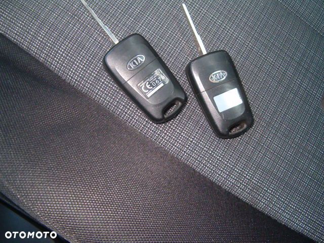 Kia Venga - 16