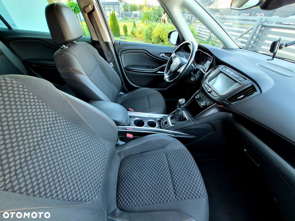 Opel Zafira 1.6 CDTI Cosmo - 27