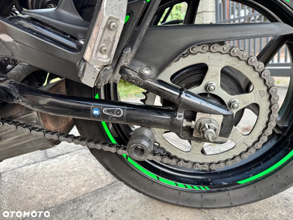 Kawasaki ER - 8