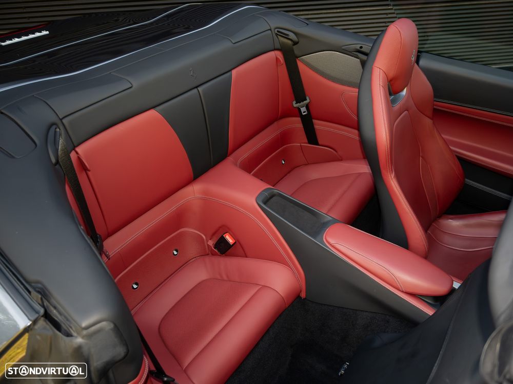 Ferrari Portofino 3.9 Twin-Turbo V8 - 27