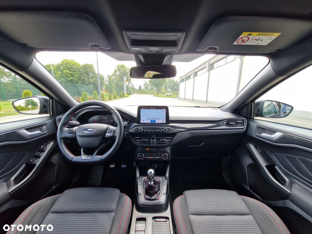Ford Focus 1.0 EcoBoost Start-Stopp-System ST-LINE DESIGN - 21