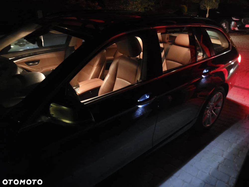 BMW Seria 5 520d Luxury Line - 26
