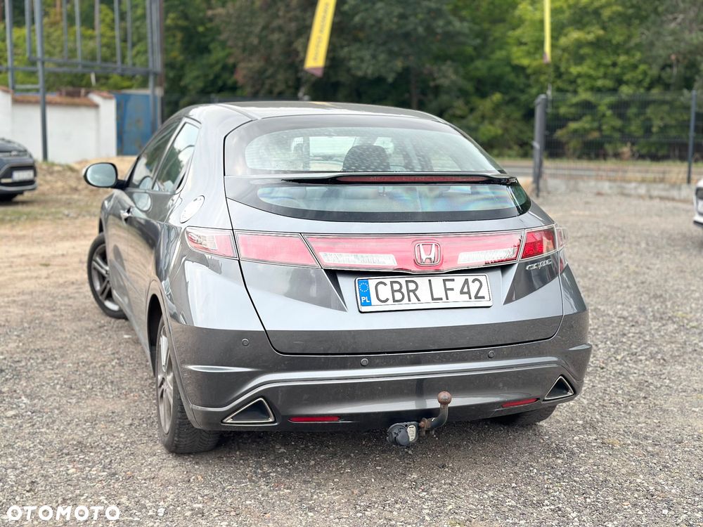 Honda Civic 1.4 i-VTEC - 9