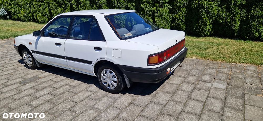 Mazda 323 1.7 D GLX - 3