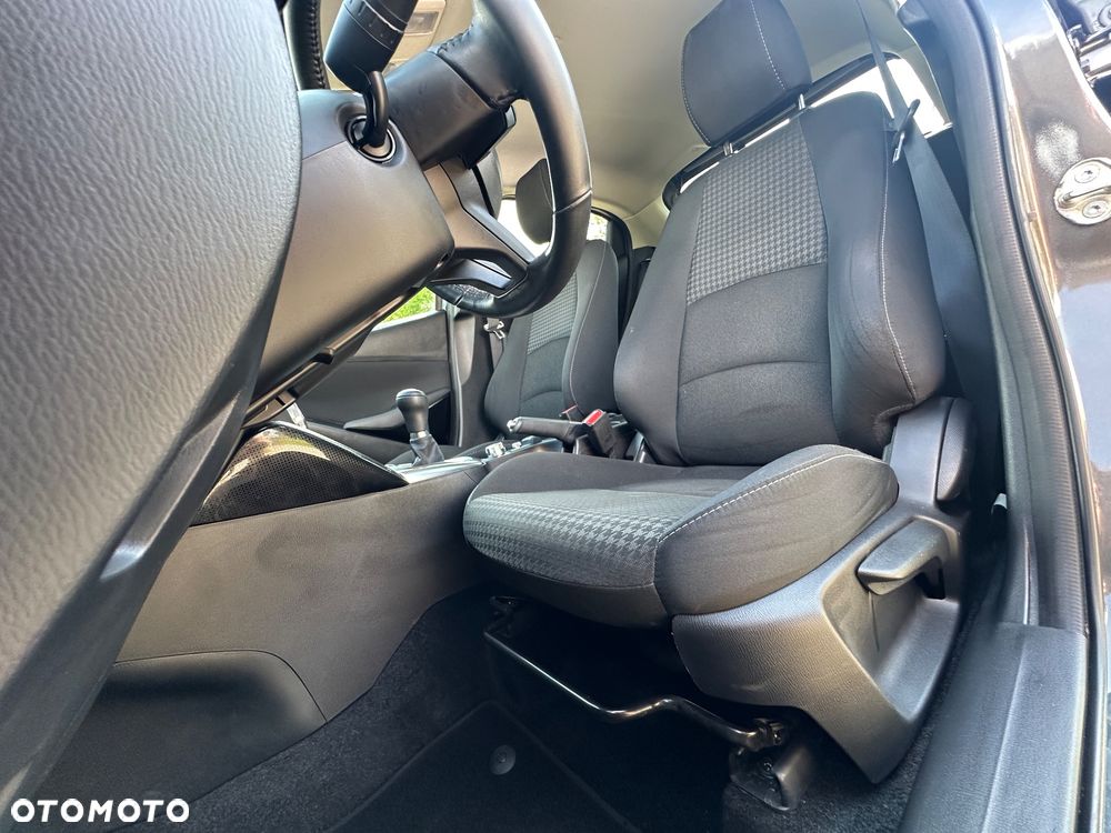 Mazda 2 - 19