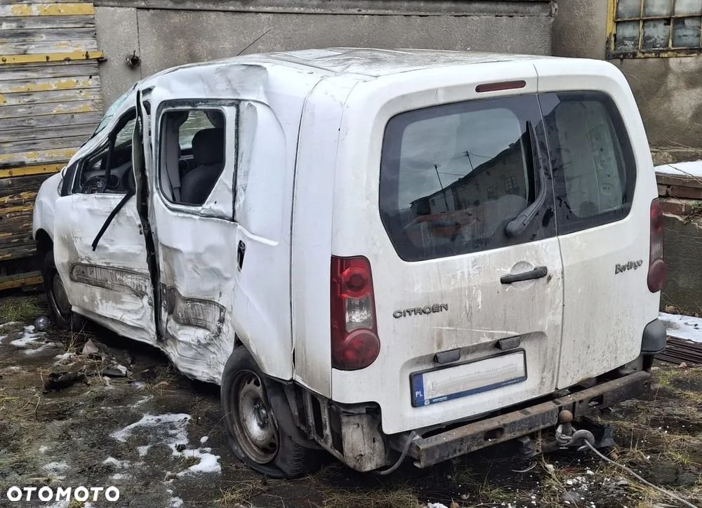 Citroen Berlingo 1.6HDI 9HX Lakier EWP Części - 2