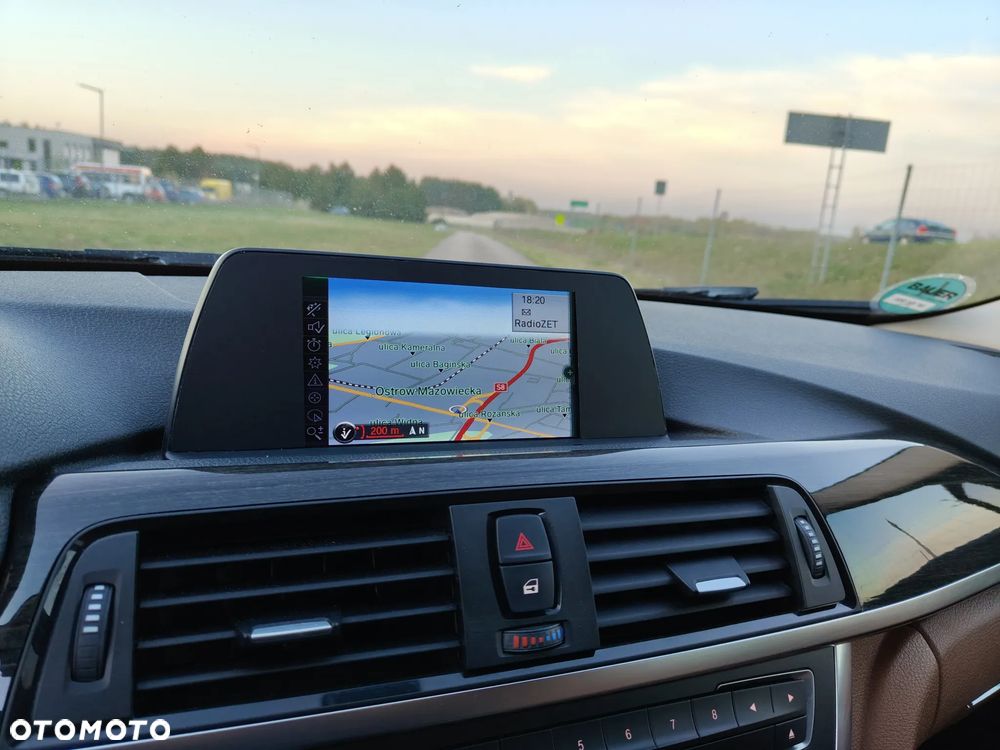 BMW Seria 3 318d Luxury Line - 35