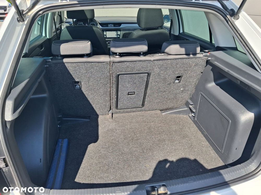Skoda RAPID 1.0 TSI Clever - 31