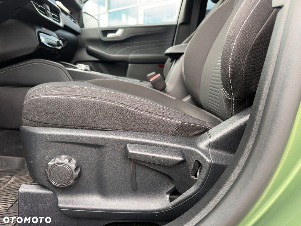 Ford Kuga - 13